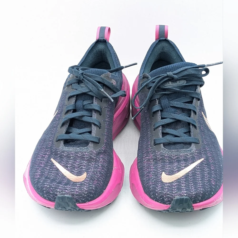 Nike Women's Navy and Pink Athletic Running Shoes